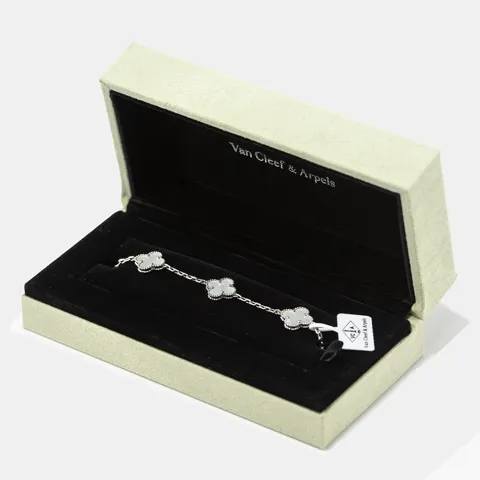 A0318 Van Cleef & Arpels