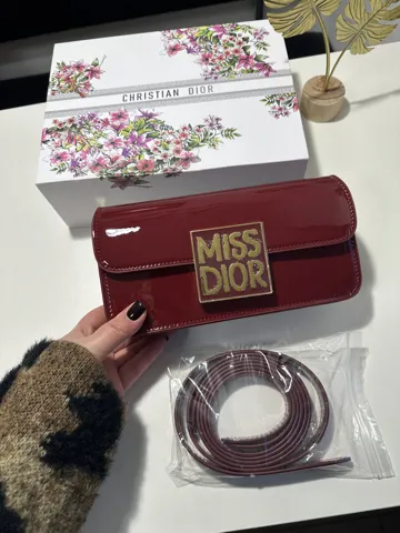 miss dior red