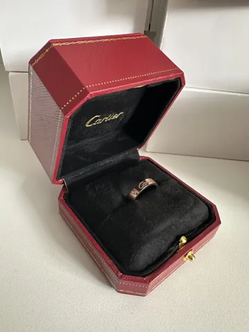 Cartier love