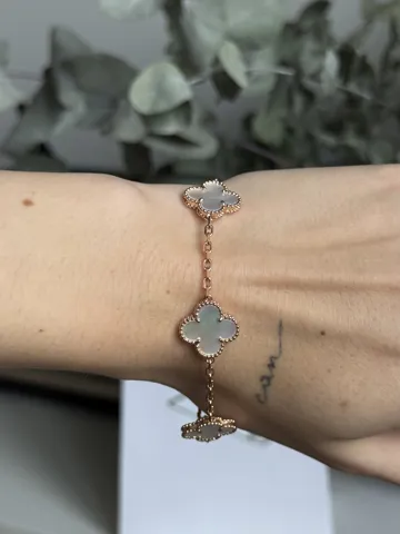 Van Cleef white Rose/gold