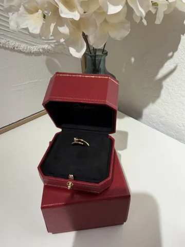 Cartier цвях yellow /gold
