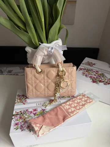 Lady beige lak