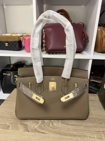 Taupe