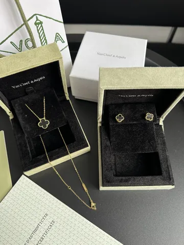 Van Cleef black