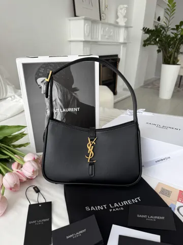 Yves Saint Laurent Hobo Le 5 A 7 Black/Gold