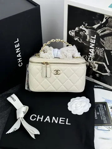Chanel Milk Gold (з дзеркалом)
