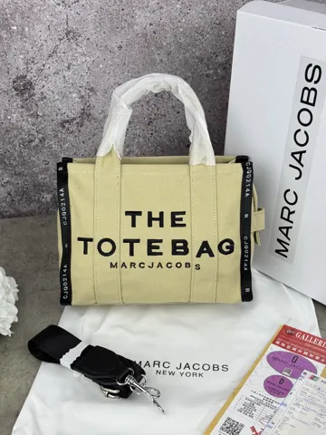 Marc Jacobs Tote Bag Beige