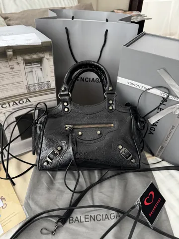 Balenciaga LE City Black