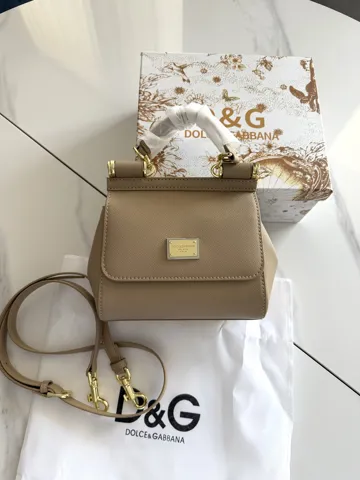 Dolce & Gabbana Beige