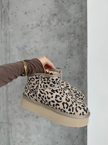 UGG Ultra Mini Platform