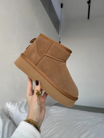 UGG Ultra Mini Platform