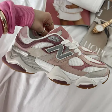 New Balance 9060