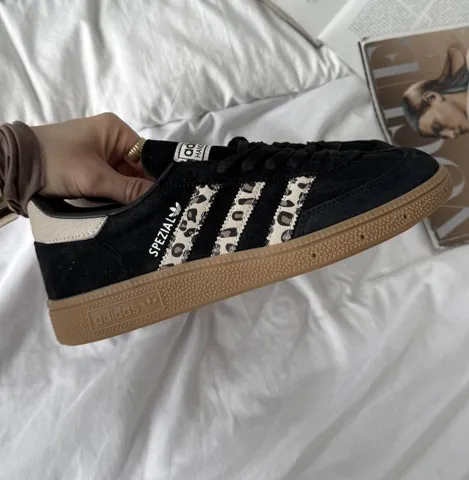 Adidas spezial