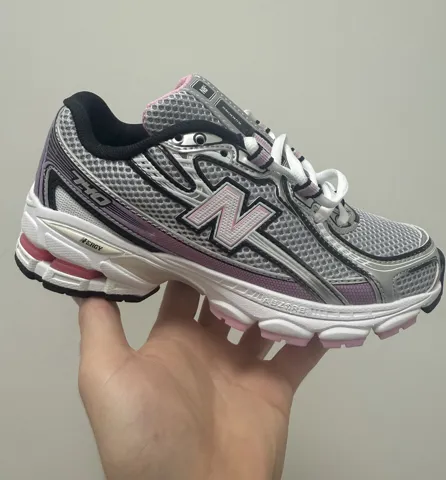 New Balance 740