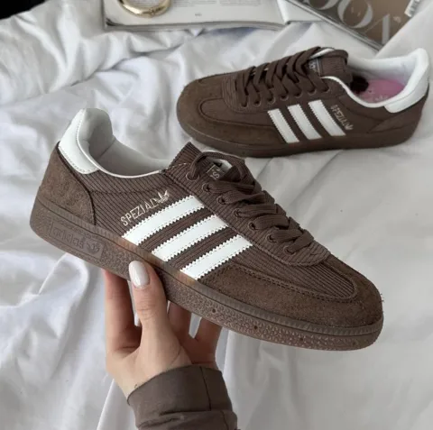 Adidas spezial