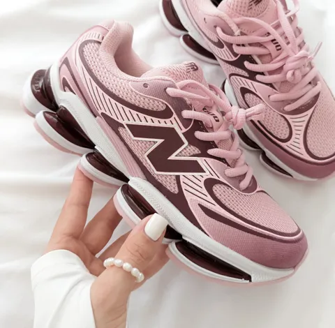 New Balance 2000