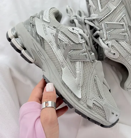 New Balance 1906
