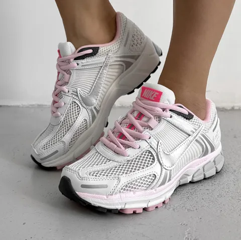 Nike Zoom Vomero 5 Pink