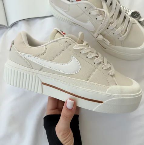 Nike Court Legacy Beige