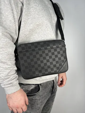 LV