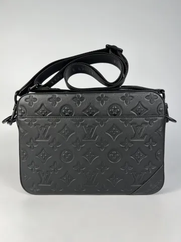 LV