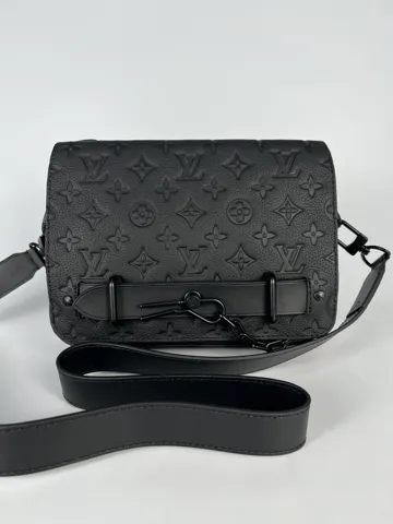 LV
