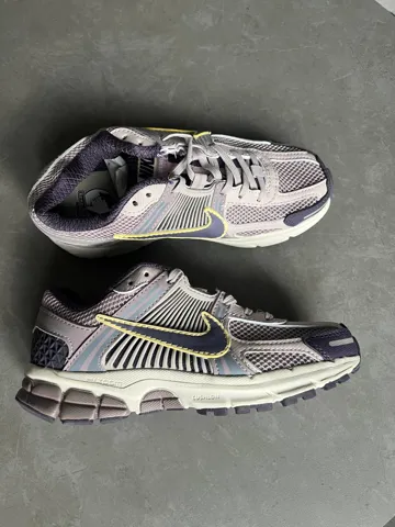 Nike Zoom Vomero 5 Platinum Violet