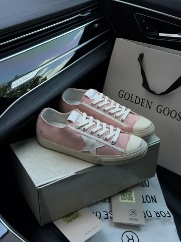 Golden Goose V-Star in Pink Suede with Cream leather star