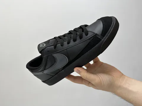 Nike Blazer Low Total Black