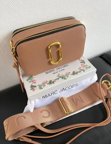 Marc Jacobs Beige Premium