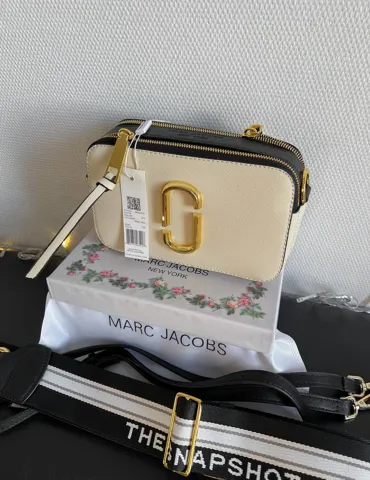 Marc Jacobs Light Beige Premium