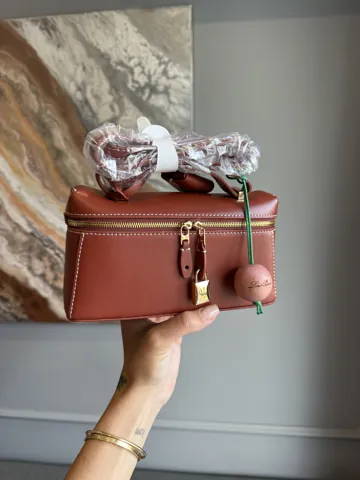 Loro Piana Extra Pocket 20 in Smooth Leather Terracotta