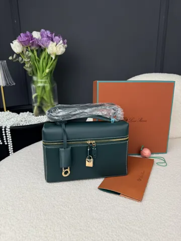 Loro Piana Extra Pocket 23 in Smooth Leather Dark Green
