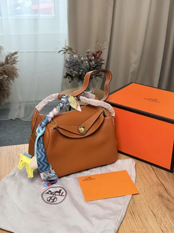 Hermes Lindy 26 Gold Clemence with Gold Hardware