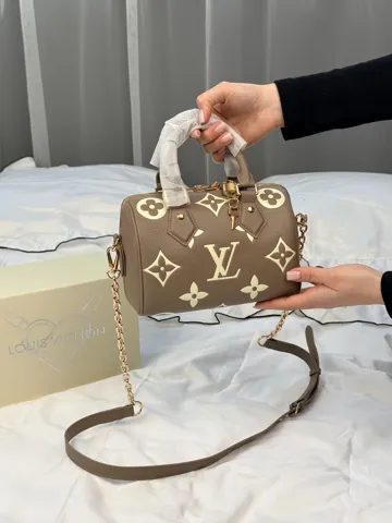 Louis Vuitton Speedy Bandouliete 20 Beige Monogram