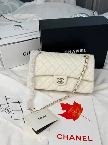 Chanel Classic Flap 25 Cream Light Gold Hardware