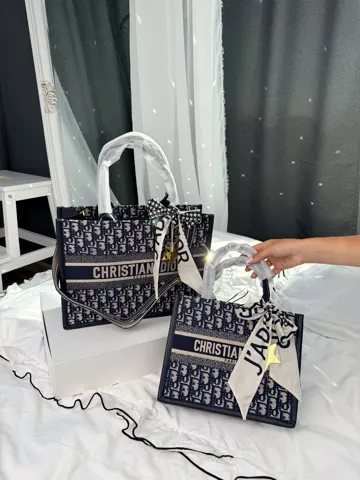 Dior Book Tote Blue Dior Oblique Embroidery