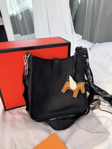 Hermes Evelyne Black