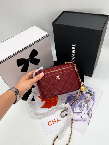 Chanel Mini Vanity Case in Bordo Lambskin Gold-Tone Hardware and Ball Charm Chain(Копія)
