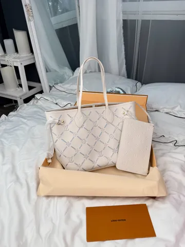 Louis Vuitton Neverfull Monogram Embroidery White / Light Blue