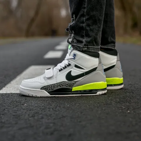 Air Jordan Legacy White Green