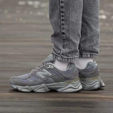 New Balance 9060 Grey