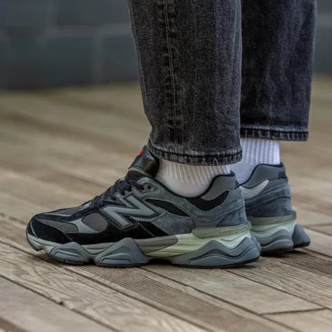 New Balance 9060 Black Grey