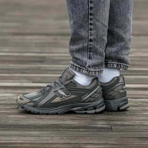 New Balance 1906R Grey