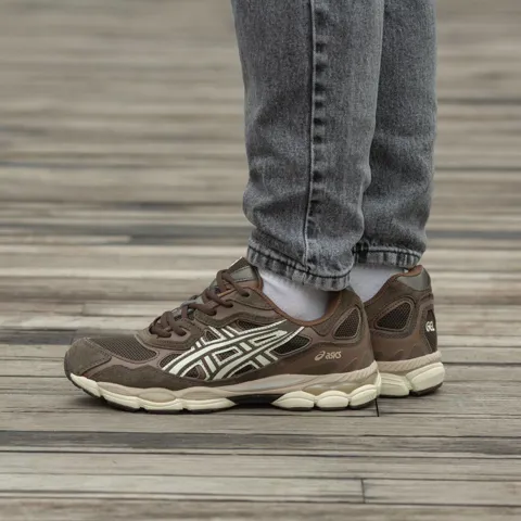 Asics Gel NYC Brown