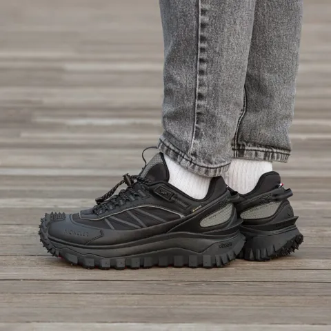 Moncler Trailgrip Gore-Tex Black