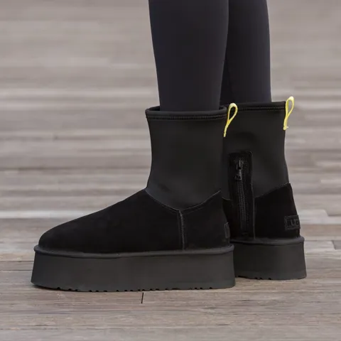 UGG Classic Dipper Boot Black