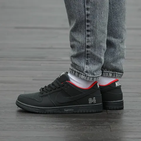 Nike SB Dunk Low Black x Supreme
