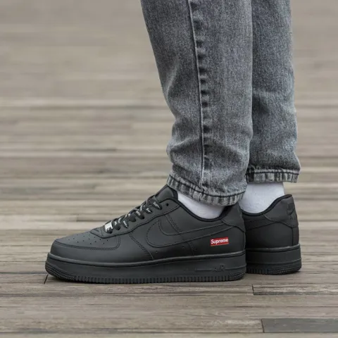 Nike Air Force 1 x Supreme Black Red