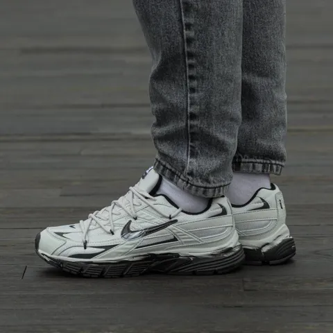 Nike Initiator Custom Grey Black